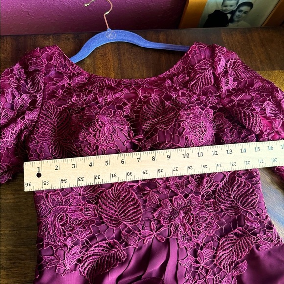 Mother of the Bride Dresses Burgundy - Picture 7 of 13